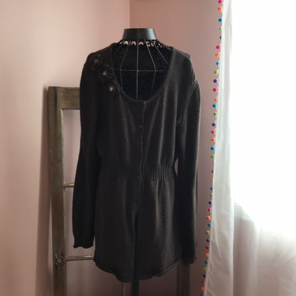 Daisy Fuentes button down sweater size L